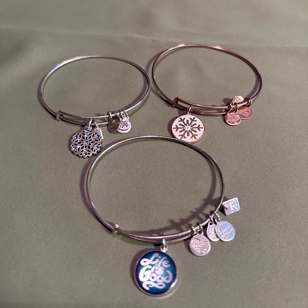 VGUC Alex and Ani bracelets
